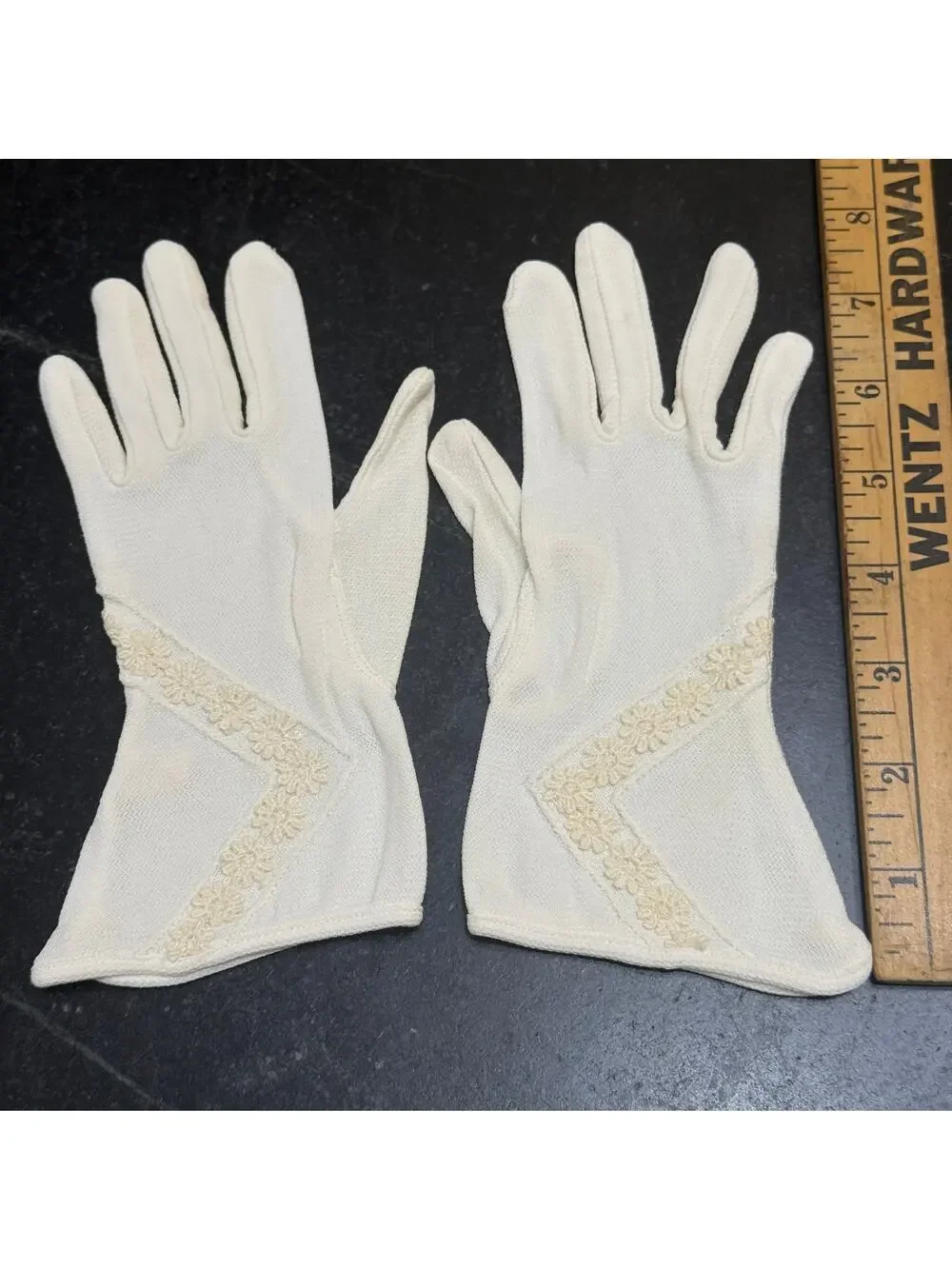 Vintage 1950s 60s Ivory Wrist Gloves Floral Embroidered Detail 1 Pair